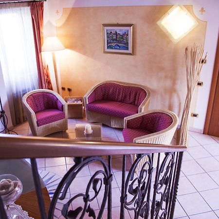 Residenza Il Giglio Bed & Breakfast Mozzecane Luaran gambar