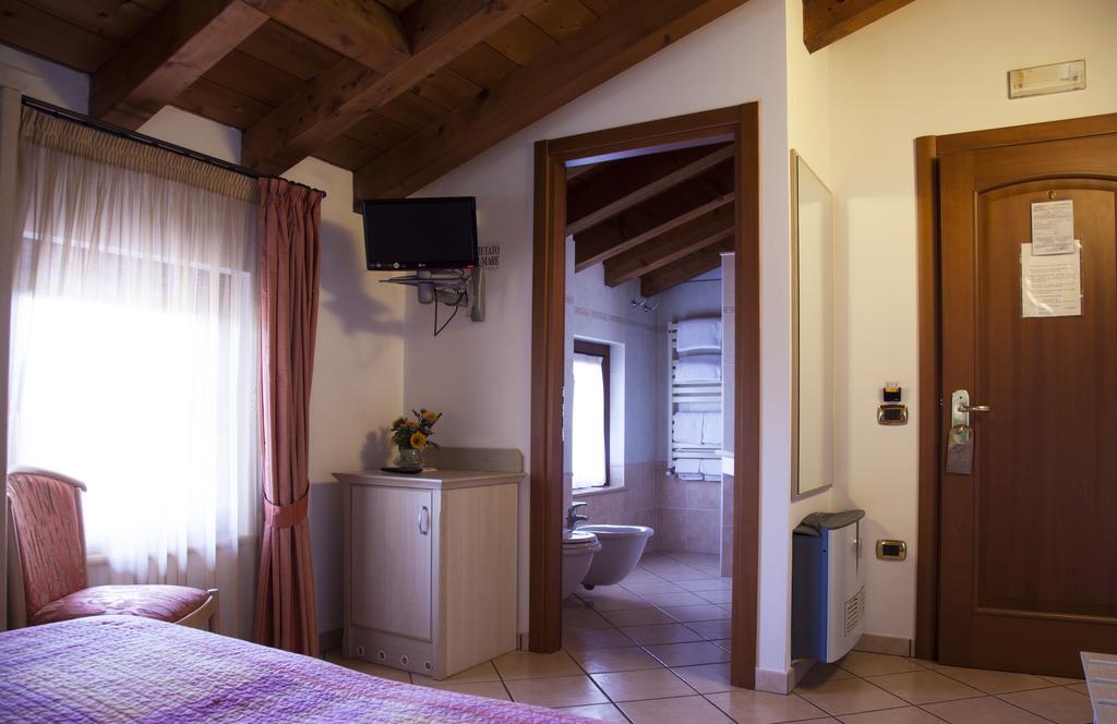 Residenza Il Giglio Bed & Breakfast Mozzecane Luaran gambar