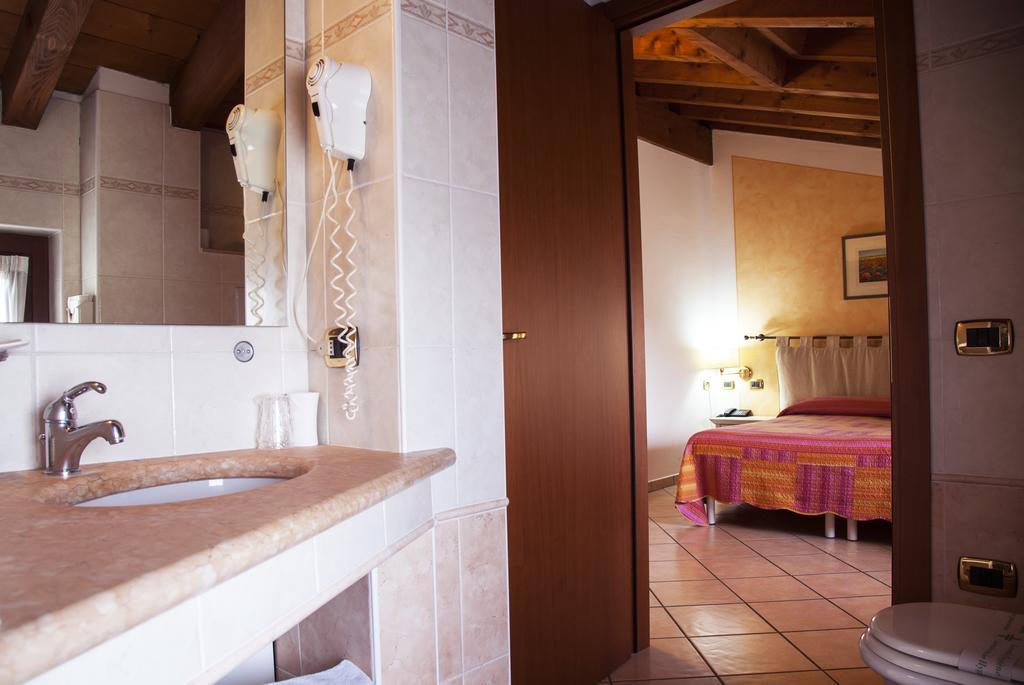 Residenza Il Giglio Bed & Breakfast Mozzecane Luaran gambar