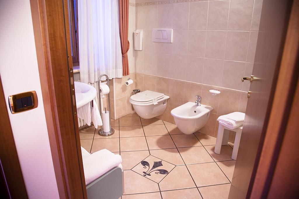Residenza Il Giglio Bed & Breakfast Mozzecane Luaran gambar