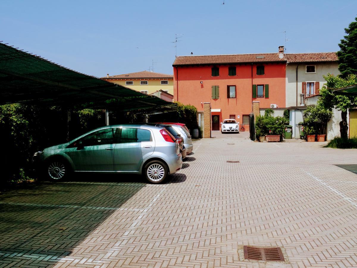 Residenza Il Giglio Bed & Breakfast Mozzecane Luaran gambar