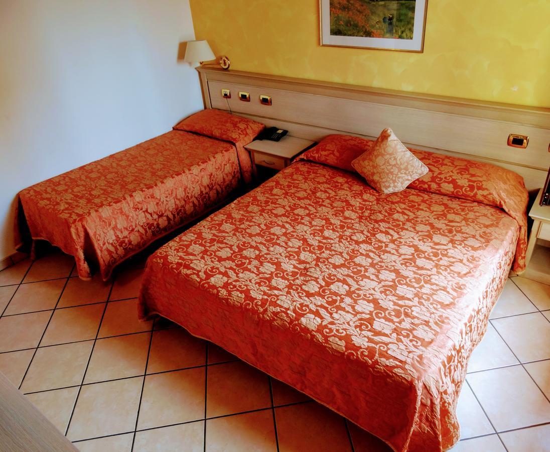 Residenza Il Giglio Bed & Breakfast Mozzecane Luaran gambar